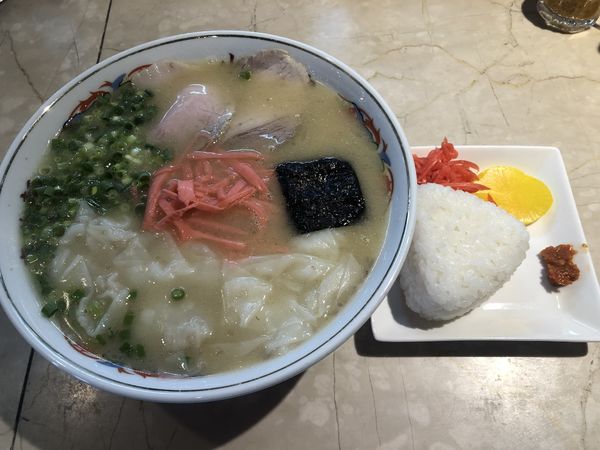 「ワンタン麺」@東洋軒 直方店の写真