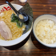 横浜家系ラーメン 吟家 旭店の画像