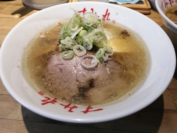 「塩　半　680円」@すみれ 横浜店の写真