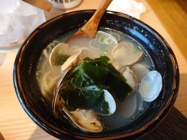 「鯛出汁あさりたっぷりラーメン（税込439円）他いろいろ」@鮨・酒・肴 杉玉  新秋津の写真