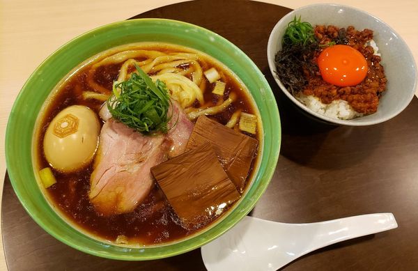 「平日ランチ限定「◯亀セット」醤油+味玉」@手打麺祭 かめ囲の写真