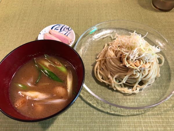 「鴨汁つけそば+鴨肉コンフィ」@らーめん 鴨&葱の写真