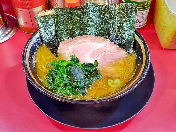 「ラーメン」@家系ラーメン とらきち家の写真