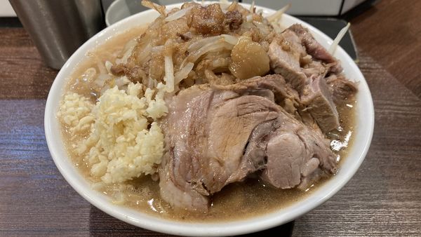 「ラーメン（全マシ）」@Life is Better...from Yume Wo Katareの写真