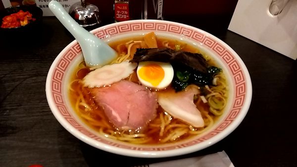「ラーメンセット（ご飯とキムチのセットで１，０００円）」@ラーメン大至の写真