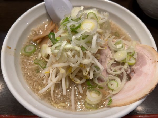 「しょうゆらーめん」@こってりらーめん せきやけ 水道橋店の写真