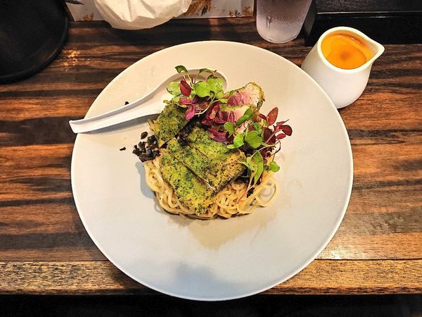 「ガスパチョとカツオの香草パン粉のレアカツ」@稲荷屋の写真