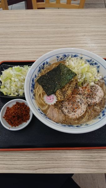 「中華そば+ネギ増し+辛味」@次念序 モラージュ菖蒲店の写真