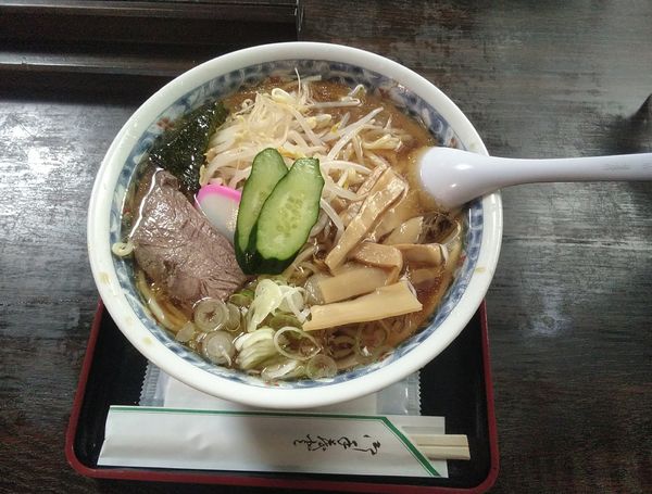 「冷やしラーメン935円」@栄屋本店の写真