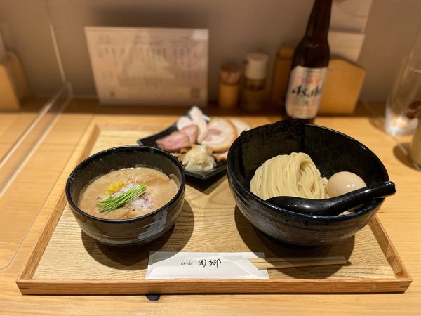 「特製つけ麺　大盛り（250g）¥1300」@麺屋 周郷 新橋店の写真