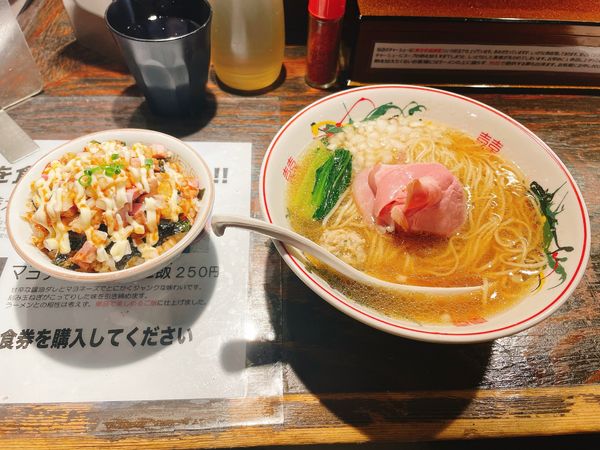 「煮干ラーメン+マヨチャーシュー丼」@らぁめん小池の写真
