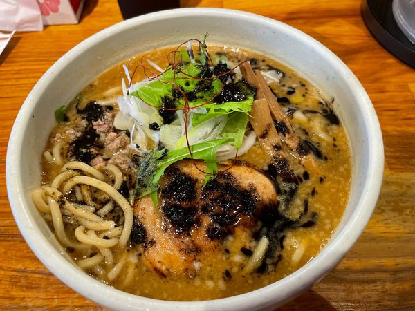 「黒にんにく味噌らぁめん930円」@麺屋 花菱の写真