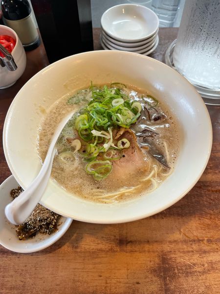 「博多豚骨ラーメン」@幸心堂の写真