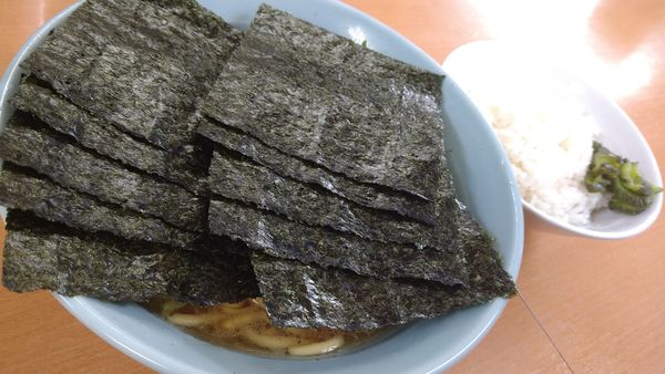 「ラーメン、海苔、無料ライス、細麺替玉」@極楽汁麺 らすたの写真