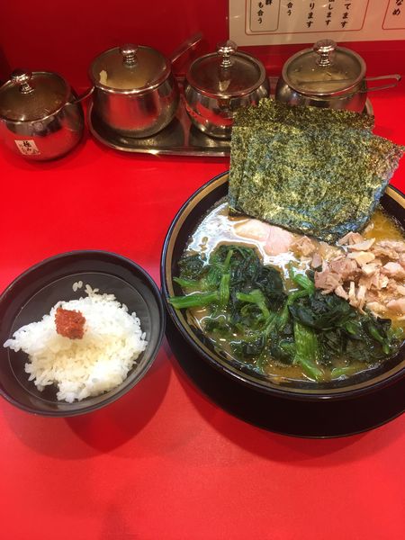 「朝ラーメン　ほうれん草」@横浜家系ラーメン 志田家 蒲田店の写真