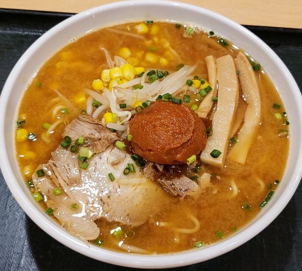 「辛味噌らーめん（入浴券、ドリンク付） 1,100円」@お食事処 桃花 水戸店の写真