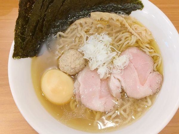 「塩らーめん＋燻製たまご＋のり」@しののめヌードルの写真