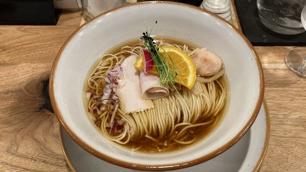 「オマールコンソメらーめん」@海老丸らーめんの写真