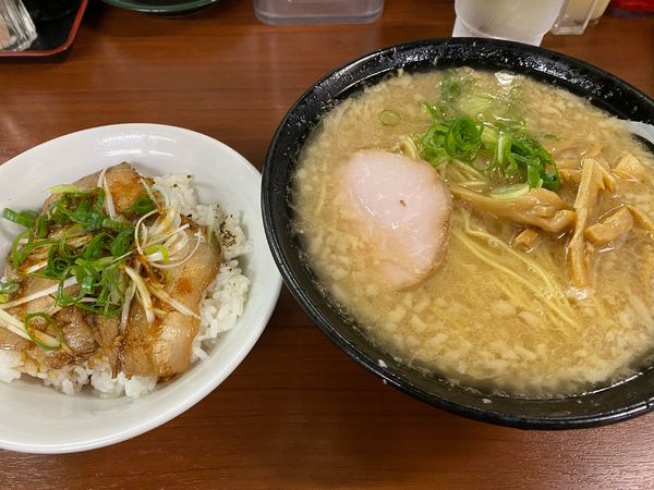 「チャーシュー丼セット」@とんこつラーメン まる一の写真