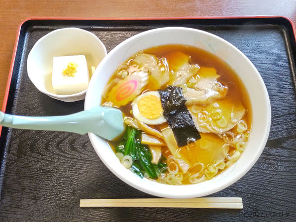 「ワンタンメン（＋チャーシュー）」@若奴食堂 城東通り店の写真