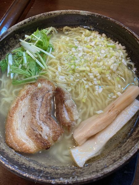 「炙りチャーシュー麺中」@麺らいけんの写真