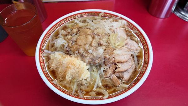 「小豚　ニンニクアブラカラメ」@ラーメン二郎 目黒店の写真