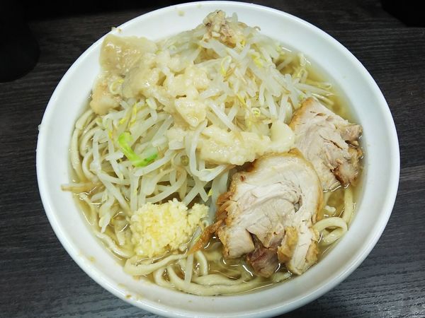 「小ラーメン　ニンニクアブラ　780円」@ラーメンピースの写真