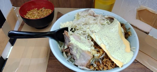 「まぜそば(改)ﾊﾞﾗしゃぶ､ｽﾗｲｽﾁｰｽﾞ､ﾌﾗｲﾄﾞｵﾆ」@ラーメン二郎 池袋東口店の写真