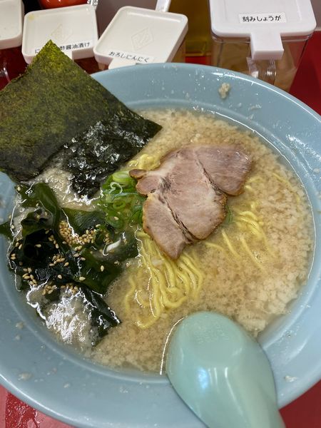 「ラーメン半チャーハンセット950円➕背脂多め➕麺固め」@ラーメンショップ〇化 市原山木店の写真