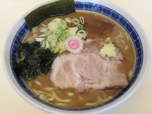 「とんこつラーメン（900円）」@自家製麺 二丁目ラーメンの写真