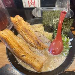 アンドレ・ザ・チャーシュー麺（1660円）＋特盛（100円）