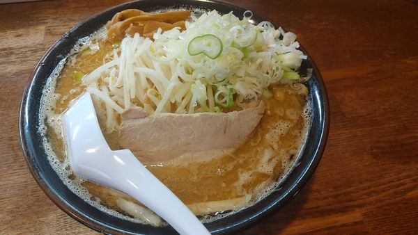 「信州味噌らあめん　ネギトッピング」@らあめん 寸八 総本店の写真