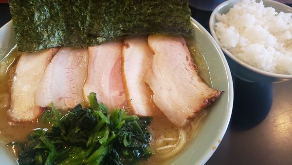 「バラ―チャーシューメン＋半ライス」@横浜ラーメン 一心の写真