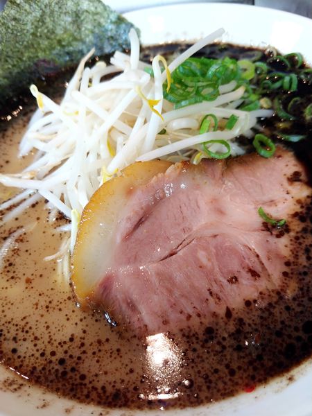 「らーめん」@なんつッ亭 参 川崎店の写真