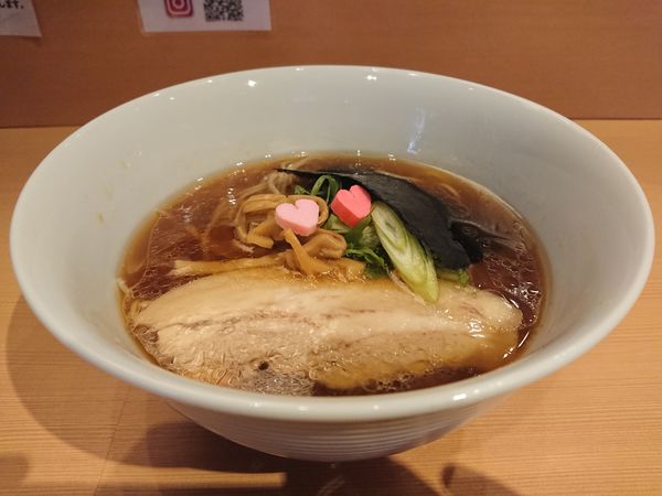 「醤油らぁ麺」@らぁ麺 恋泥棒の写真