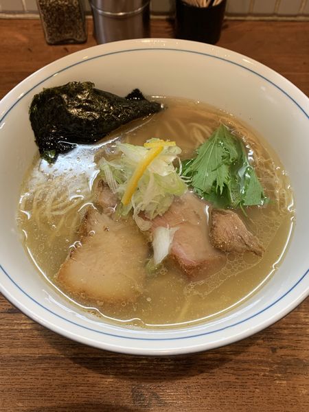 「ゆず香る白醤油らーめん 900円」@麺処 びぎ屋の写真