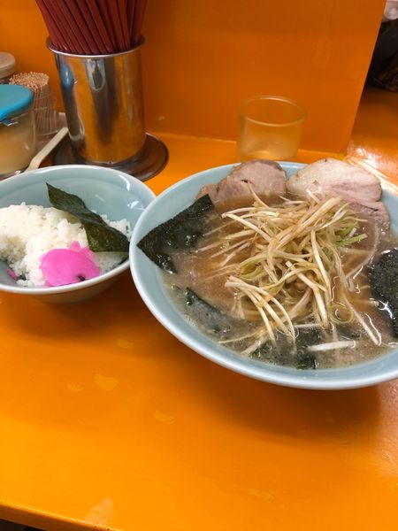 「ネギラーメン500円+半ライス100円」@ラーメンショップYAMANAKAの写真