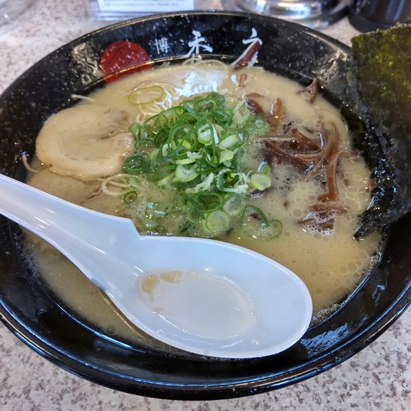 「ラーメン（￥600）※」@博多禿鷹 多摩川店の写真