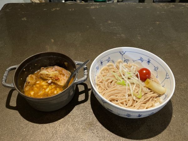 「もつカレーつけ麺(1.5玉,チャーシュー増量)」@なまえのないラーメン屋の写真