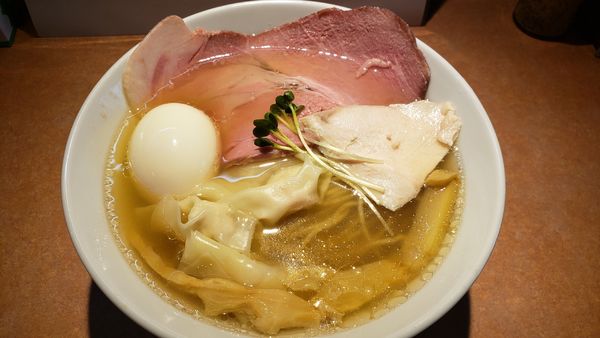 「鶏そば塩＋味玉＋鶏ワンタン」@麺屋 美浪の写真