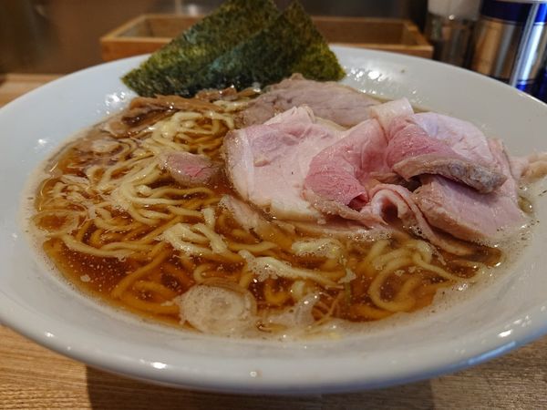 「中華そば(大、TOPチャーシュー200円)」@中華そば つるやの写真