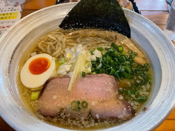 「中華そば830円、ワンタン200円」@はりけんラーメン 南店の写真
