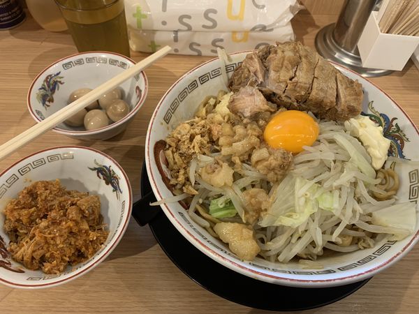 「小豚汁無し」@ラーメン豚山 東京ラーメン横丁店の写真