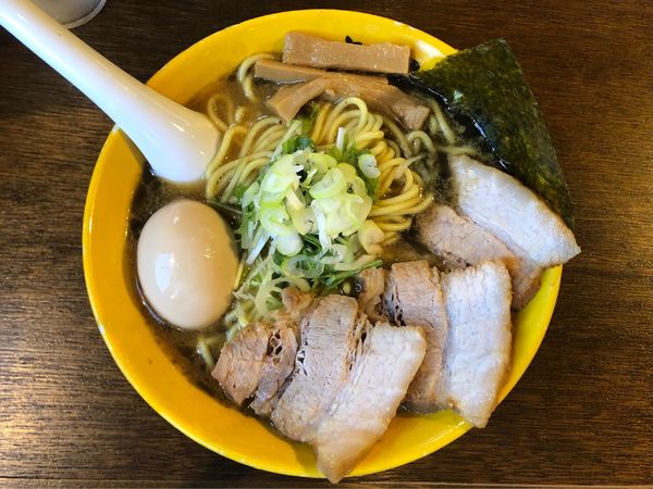 「濃厚特製らー麺 黒」@麺処 寅路の写真