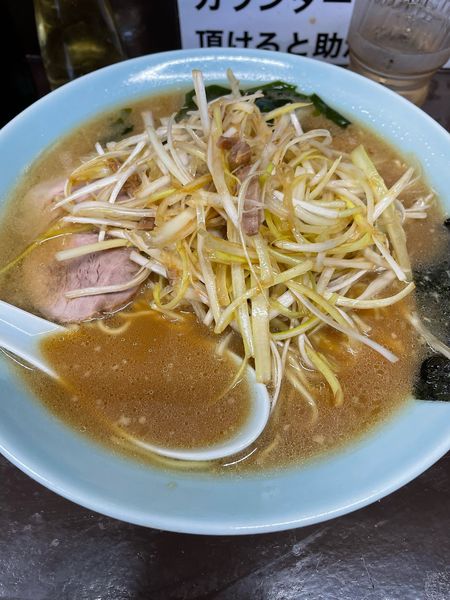 「ネギラーメン 中盛」@ラーメンショップ 八王子新滝山街道店の写真