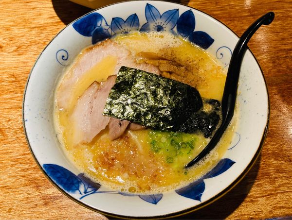 「【限定】三獣白湯＋ライス」@麺ハウス こもれ美の写真