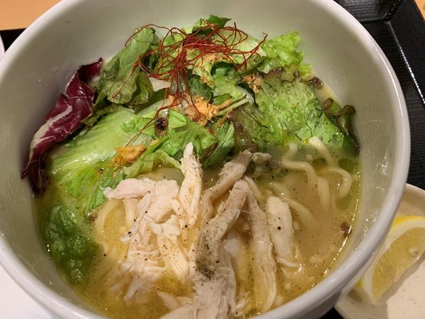 「鶏白湯塩そば」@鶏白湯らーめん 自由が丘蔭山 アリオ亀有店の写真