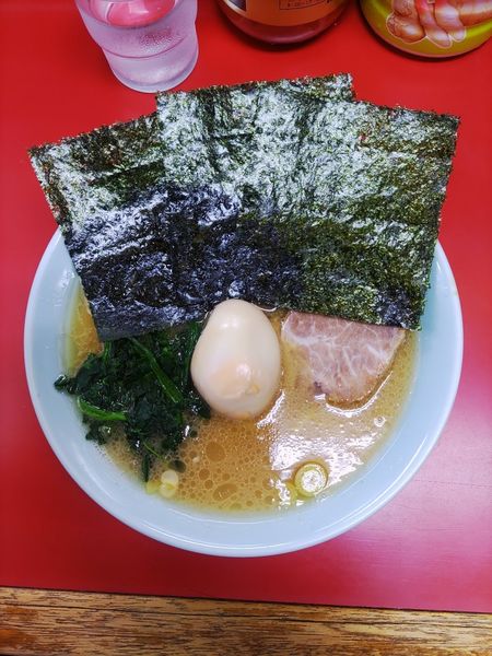 「ラーメン+味玉」@横浜家系ラーメン 末広家の写真