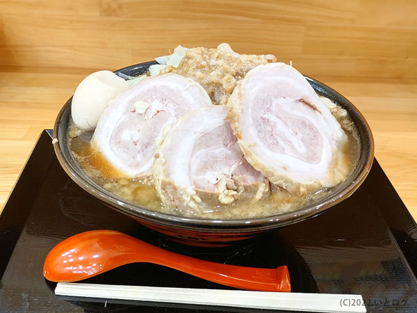 「G系ラーメン 大(味玉+チャーシュー1枚)」@熟成豚骨ラーメン そだしの写真