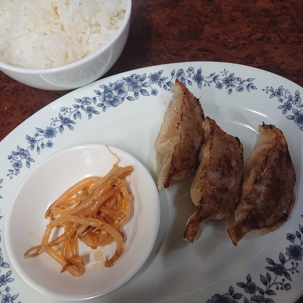 「特勝らーめん980円、餃子セット330円」@らーめん 勝 燕三条店の写真